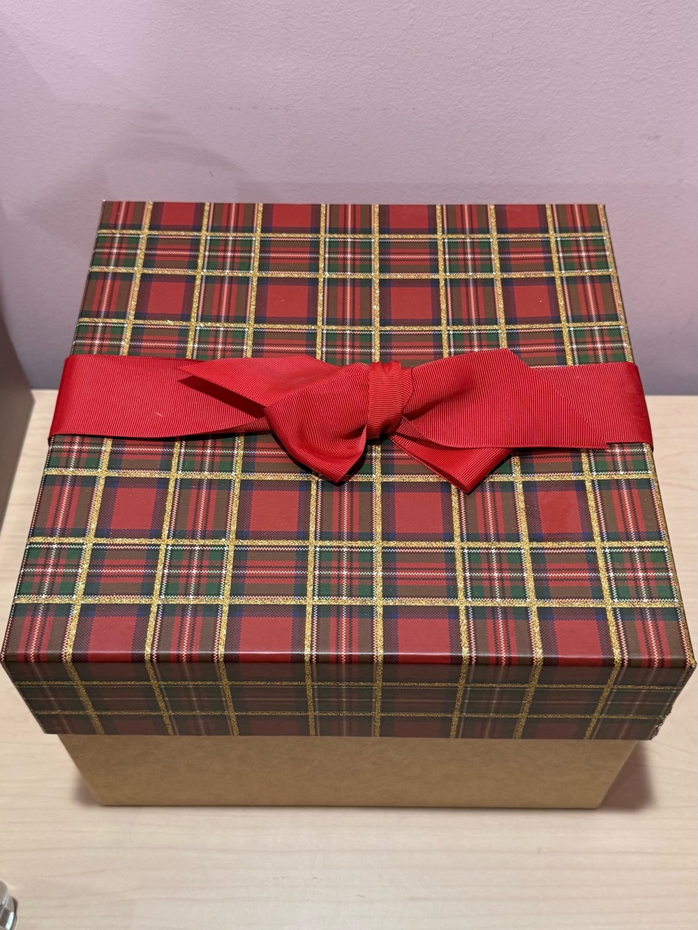 Red Plaid Gift Box with Red Bow - Home Party Supplies
